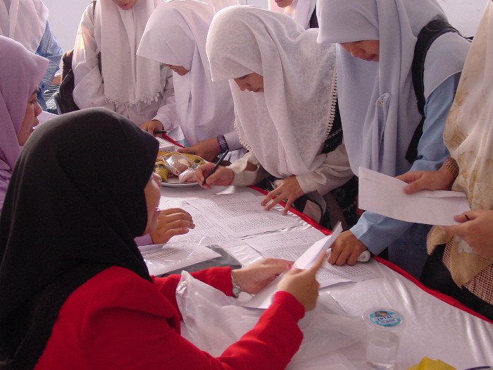 ���痢�q�ɖ����̊w���n���n�惊�[�_�[